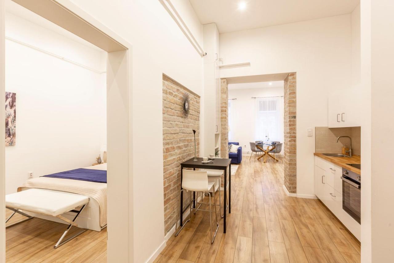 Stylish Luxury Apartment By Anna Budapest Exteriör bild