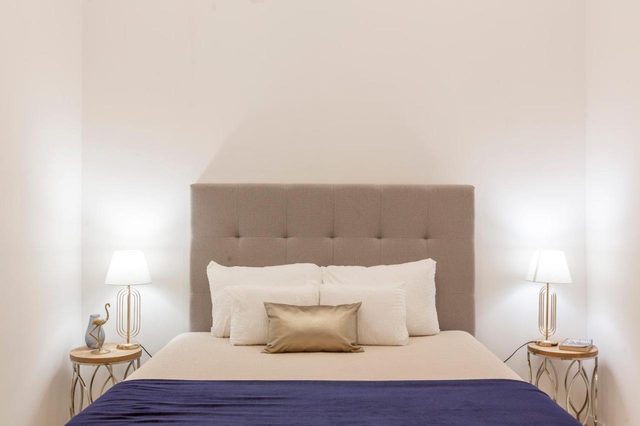 Stylish Luxury Apartment By Anna Budapest Exteriör bild