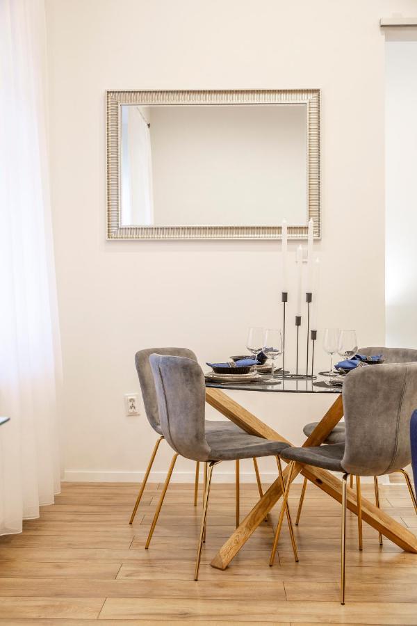 Stylish Luxury Apartment By Anna Budapest Exteriör bild