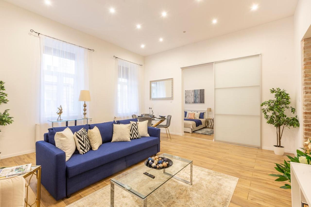 Stylish Luxury Apartment By Anna Budapest Exteriör bild